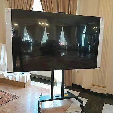 Kronşteynlər: 55 leddən 100 ledə kimi Televizorlar üçün sürülə bilən təkərli monil — 7