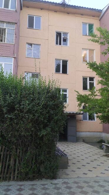 молодая гвардия боконбаева квартира: 2 комнаты, 1 м², 104 серия, 2 этаж, Старый ремонт