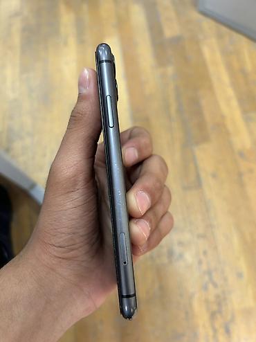 iphone 11 mini: IPhone 11, 64 GB, Qara, Face ID — 4