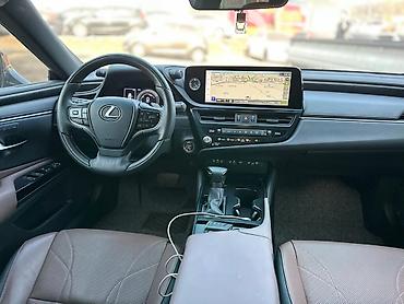 Lexus: Lexus ES: 2023 г., 2.5 л, Гибрид — 20