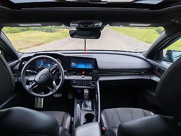 Hyundai: Hyundai Elantra: 1.6 l | 2023 il Sedan — 3