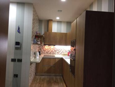 Uzunmüddətli kirayə mənzillər: Nərimanov rayonu, Təbriz 63 küçəsində, 16-mərtəbəli binanın 14-cü — 9