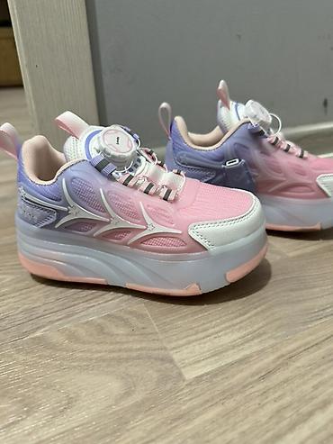 nike react: Детские кроссовки на колесиках с подсветкой подошвы 28 размер - — 4