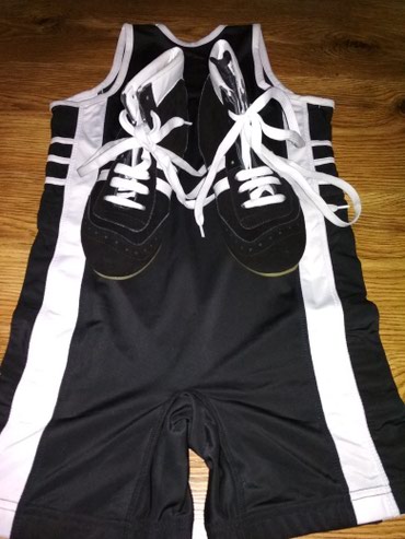 Спортивная форма: Трико для борьбы! ADIDAS Борцовки: ADIDAS Качество: высшее!!! Размеры — 9