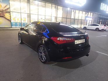 Kia Cerato: 1.8 l | 2015 il Sedan