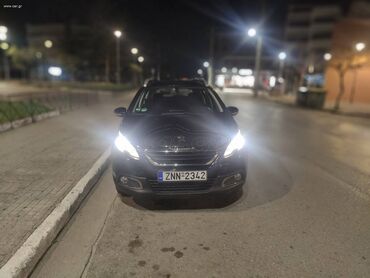 Peugeot: Peugeot 2008: 1.2 l. | 2016 έ. 209000 km. SUV/4x4 — 5