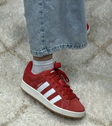 Krossovka ve ketlər: Adidas, Ölçü: 38, rəng - Qırmızı, İşlənmiş