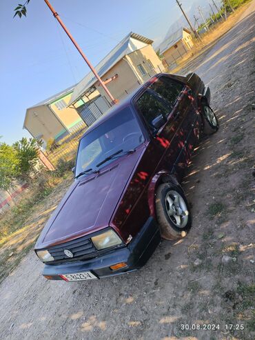 авто в рассрочку в джалал абаде: Volkswagen Jetta: 1991 г., 1.8 л, Механика, Бензин, Седан