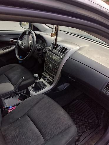 corolla 1.4 dizel: Toyota Corolla sedan - Kuzov: 4 qapılı sedan, tünd boz rəng - — 5