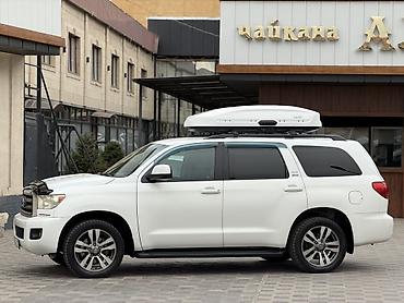 b class: Toyota Sequoia: 2012 г., 5.7 л, Газ, Внедорожник — 2