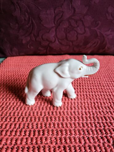 Ostali kućni dekor: Porcelanska nova,vintaz figura slonce. Porcelanska figura sa — 6