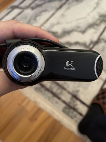 ön kamera: Logitech firmasinin Kompyuter notebook ucun kamerasi