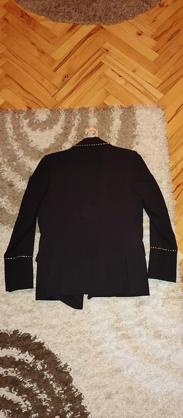 stone island trenerka: Ženski sako Pull&Bear, crne boje, dvorednog kroja sa šest zlatnih — 2