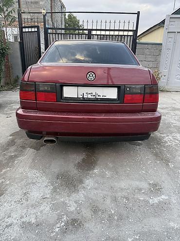 фильдер: Volkswagen Vento: 1995 г., 1.8 л, Кол менен иштөөчү, Бензин — 2