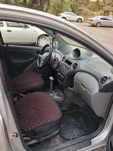 клима: Toyota Platz: 2002 г., 1.5 л, Автомат, Бензин, Седан — 2