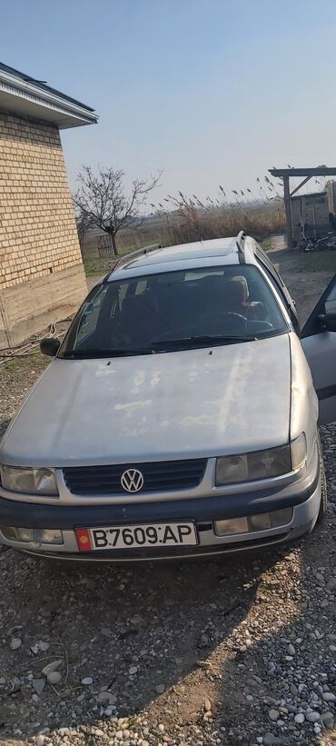 Volkswagen: Volkswagen Passat: 1990 г., 1.8 л, Механика, Бензин, Универсал