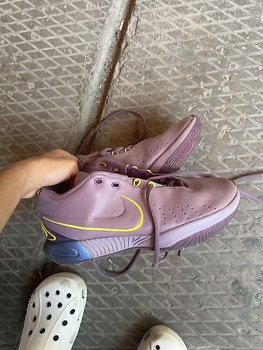 Кроссовки Nike (баскетбольные) - Модель с низким профилем, фирменный