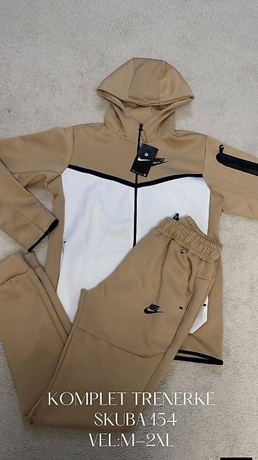 insa sat: Vrhunske Nike muške komplet trenerke
m, l, xl, 2xl
4400
Skuba — 4