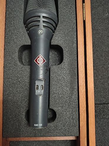 iphone notebook: Neumann KMS 100 və Shure SM58 mikrofonları - Neumann KMS 100: Səhnə — 2