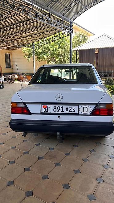 bud e9: Mercedes-Benz E-Class: 1988 г., 2 л, Механика, Бензин, Седан — 3