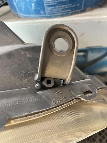 тайота ярис фара: Правая передняя фара для Toyota ist (3). Характеристики: - Тип — 8