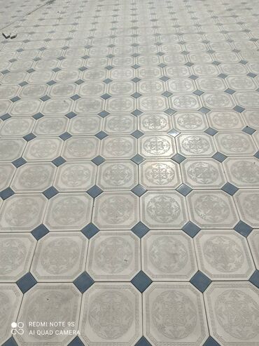 Тротуарная плитка: Тротуарная плитка в форме восьмиугольников с узором в центре и — 8