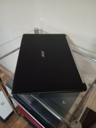 Acer: Intel Core i5, 12 GB OZU, 17.3 " — 5