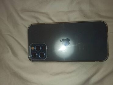 Apple iPhone: IPhone 12 Pro, Б/у, 128 ГБ, White Titanium, Наушники, Зарядное устройство, Защитное стекло, 92 %