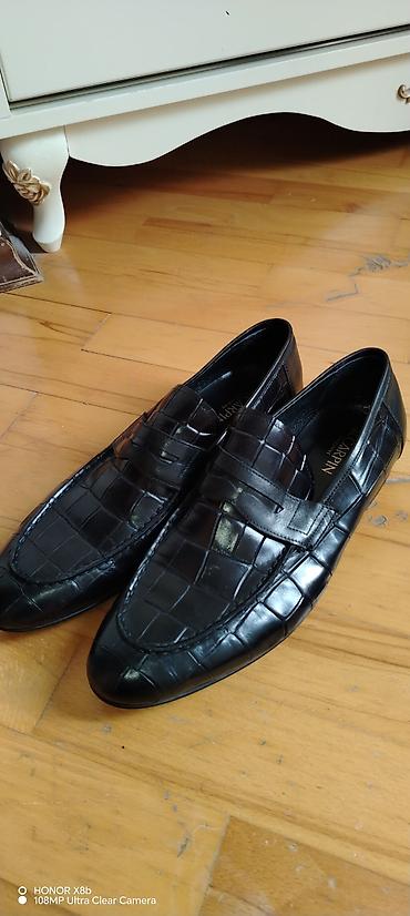 Ayaqqabılar: Satışda kişi ayaqqabıları dəsti 1) Qara dəri loafer - Üst: parlaq — 1