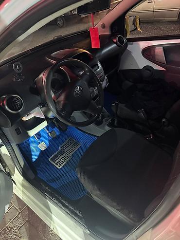 honda civik: Toyota Aygo: 2010 г., 1 л, Механика, Бензин, Хэтчбэк — 3