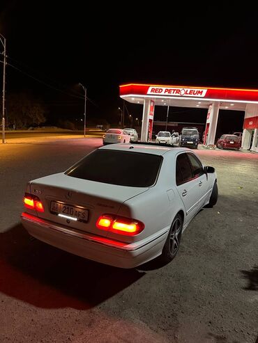 Mercedes-Benz: Mercedes-Benz E-Class: 2001 г., 4.3 л, Автомат, Бензиновая, Седан — 7