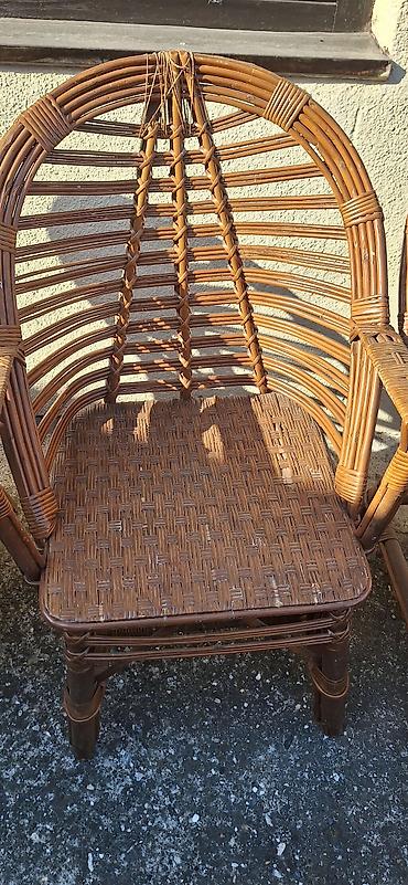 Baštenski nameštaj: 6 stolica i sto — 5