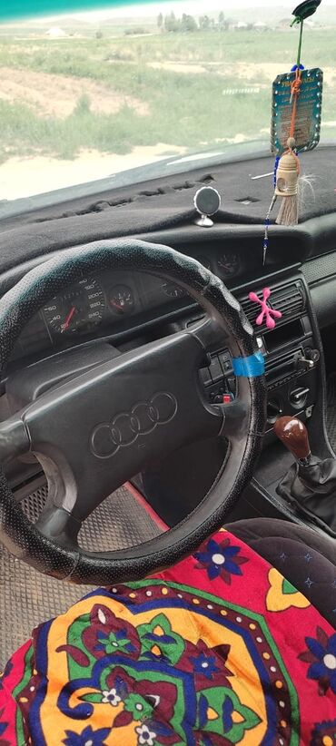 100 инсан: Audi S4: 1991 г., 2.3 л, Механика, Бензин, Седан