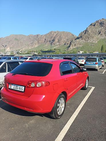 Chevrolet: Chevrolet Lacetti: 2005 г., 1.4 л, Ручные, Бензин, Хэтчбэк at lalafo.kg — 4 Chevrolet: Chevrolet Lacetti: 2005 г., 1.4 л, Ручные, Бензин, Хэтчбэк — 4