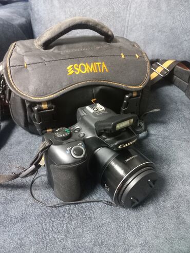 canon camera: Продаю фотоаппарат Canon SX60 HS
хороше состояние
зарядка 
сумка