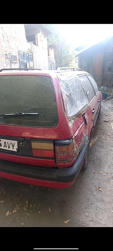 посадка авто: Volkswagen Passat: 1992 г., 1.8 л, Механика, Бензин, Универсал — 6