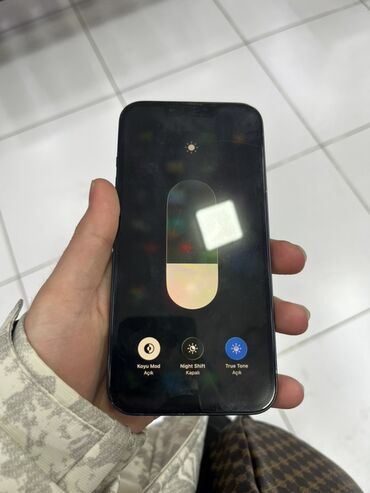 Apple iPhone: IPhone 13, Qara, Face ID — 8