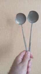 Digər mətbəx aksesuarları: İki ədəd metal kepçe - Material: döymə metal ərinti (gümüşü rəng