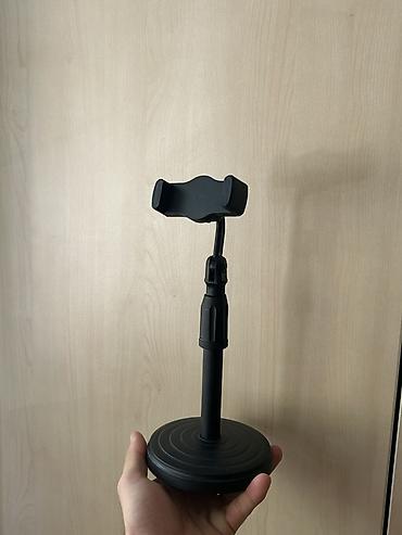 Masaüstü telefon/tablet tutacağı - Universal uyğunluq: 4–7 düym arası