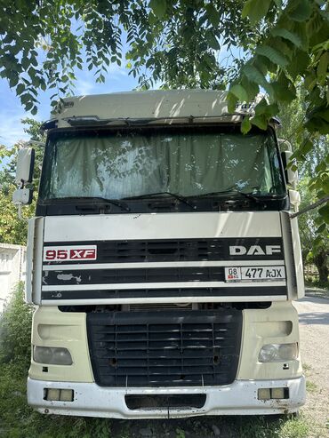 грузовики тягачи: Тягач, DAF, 2002 г., Без прицепа