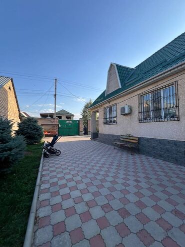 Медицинские центры: Дом, 130 м², 4 комнаты, Собственник, Евроремонт