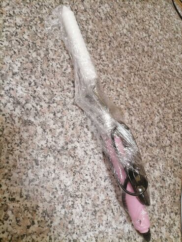 Figaro za kosu: Figaro - grejni deo je keramika. Ima oslonac, sa štipaljkom. Pogodna na lalafo.rs — 12 Figaro za kosu: Figaro - grejni deo je keramika. Ima oslonac, sa štipaljkom. Pogodna — 12