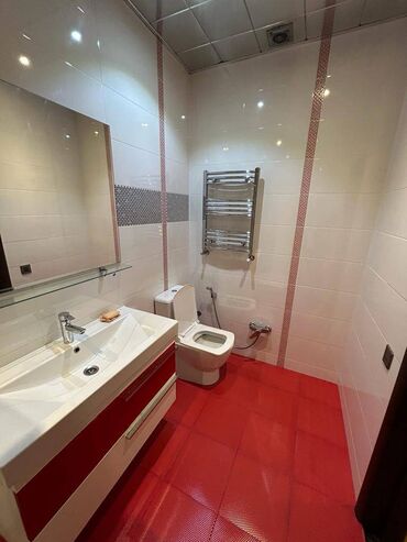 Uzunmüddətli kirayə mənzillər: Mənzil kirayə verilir. Nizami metrosuna piyada 10 deq, Zabitlər — 6