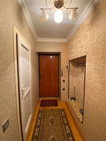 Uzunmüddətli kirayə mənzillər: Neftçilər metrosu yanında, Komfort tərəfdən çıxışda, Xruşovka layihəli — 9