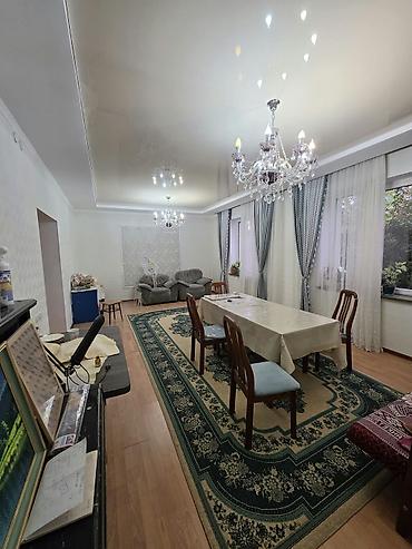Продажа коттеджей и домов: 6 комнат и более, 207 м², 9 соток, Бишкек, Арча-Бешик ж/м Собственник — 12