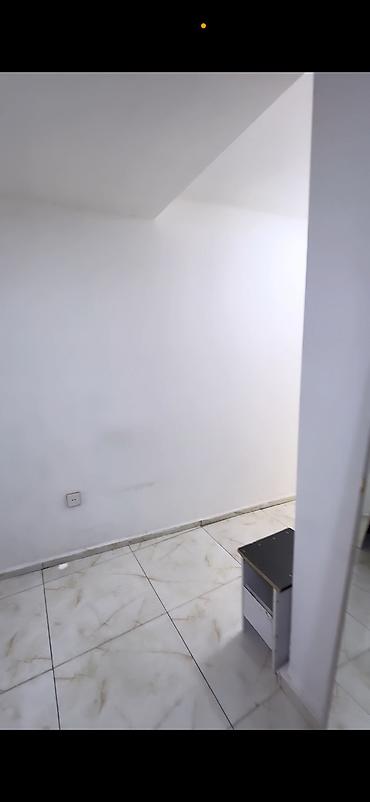 montin: Nerimanovda metrodan 3/4 deq mesafede LİFE CENTİRİN arxasi qadin — 9