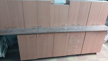 kreditle metbex mebelleri: Metbex mebeli 370azn satilir. Olcu 3 metr. istifade olunmayib.ustun