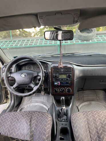 Toyota: Toyota Avensis: 2002 г., 2 л, Механика, Бензин, Универсал — 4