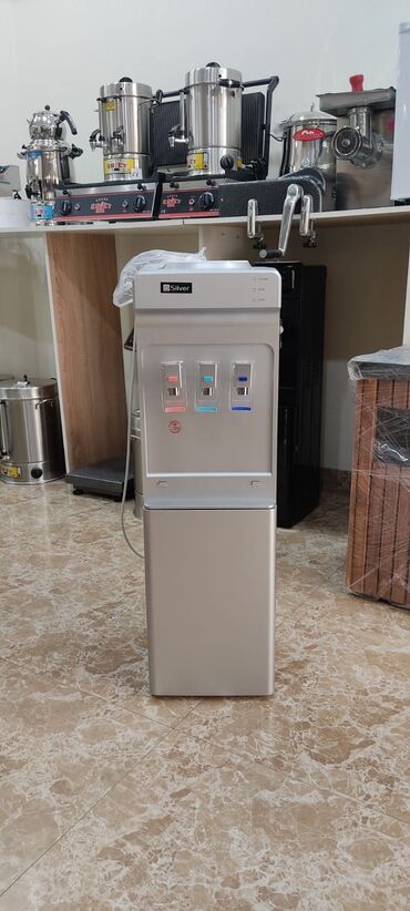 kran kamera: Dispenser Silver, Döşəməüstü, Su isitmə ilə
