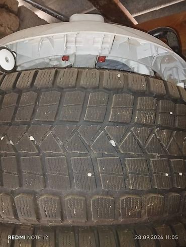 Шины: Шины 285 / 50 / R 20, Зима, Б/у, Комплект, Внедорожные (АТ/МТ), Maxxis — 3